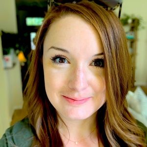 Meet your Posher, Elaina